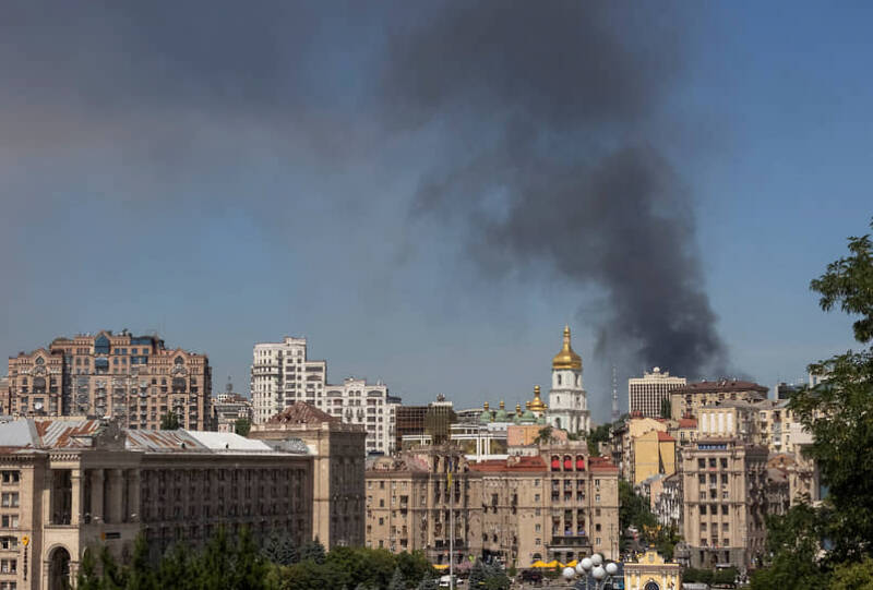 Зеленский и Туск договорились изучить возможность перехвата ракет над Украиной